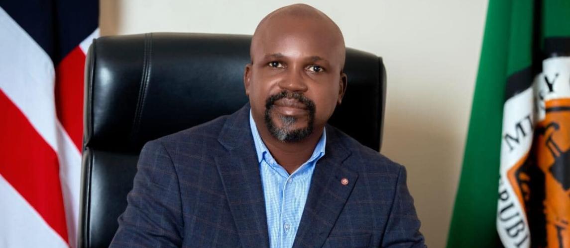 Hon. Roland Layfette Giddings, Minister.